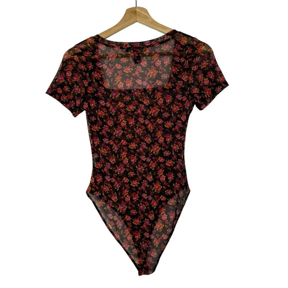 Forever 21 Black & Red Floral Square Neck Short Sleeve Bodysuit M - Picture 2 of 4